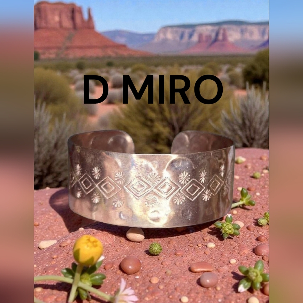 Vtg D Miro Copper Crafted Bracelet